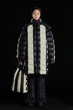 BLACK&WHITE WOVEN STYLE GOOSE DOWN COAT