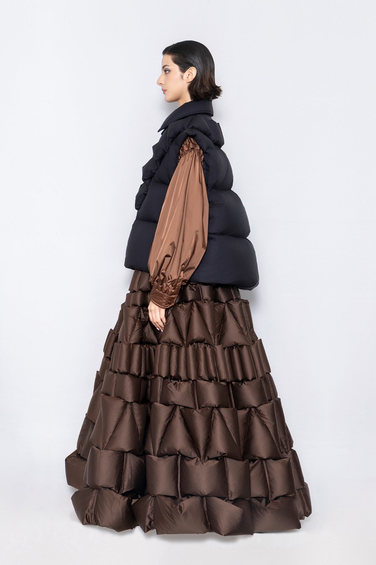 RAXXY V-PATTERN SLEEVELESS GOOSE DOWN JACKET