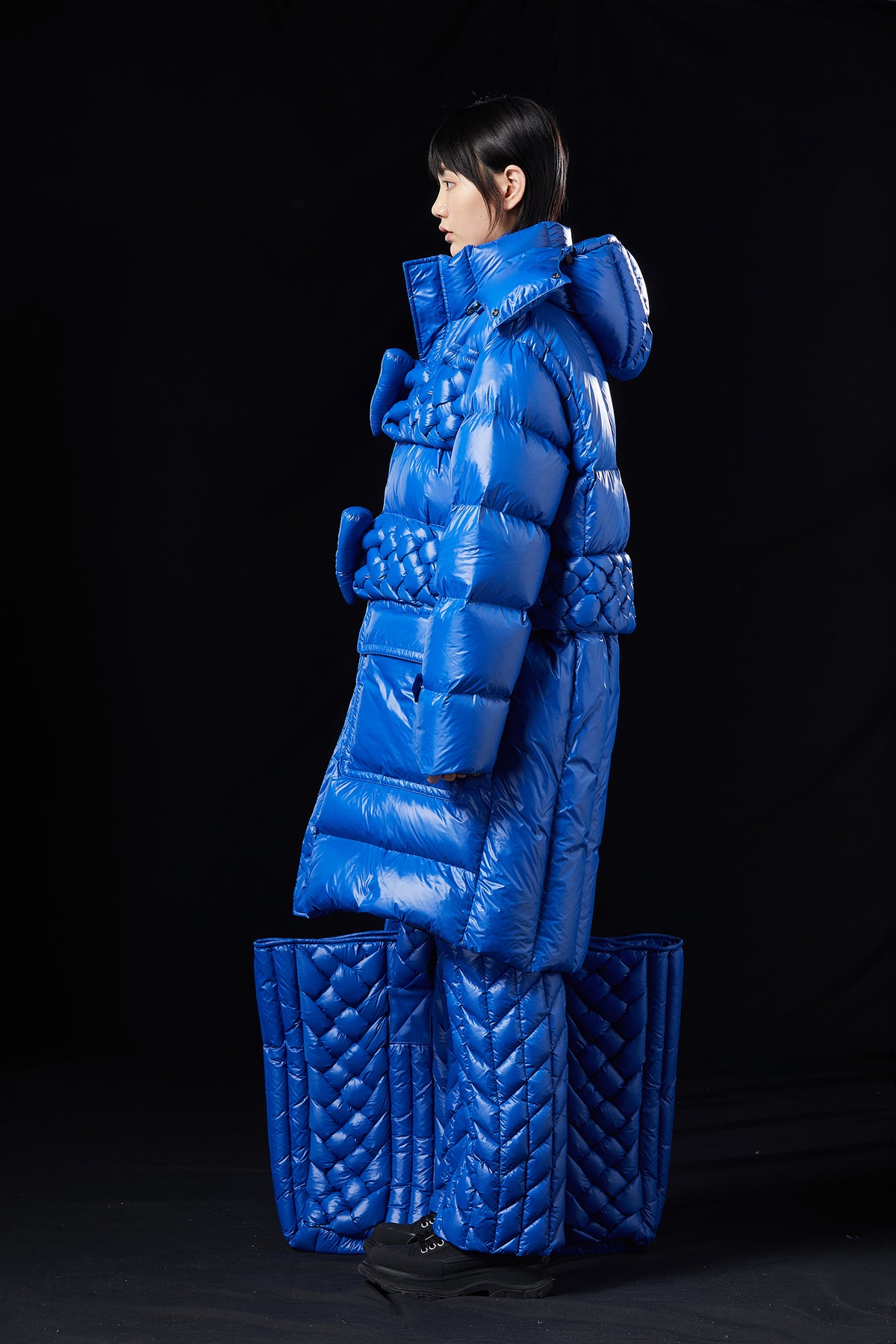 SOLID COLOR WEAVE HORNED GOOSE DOWN COAT