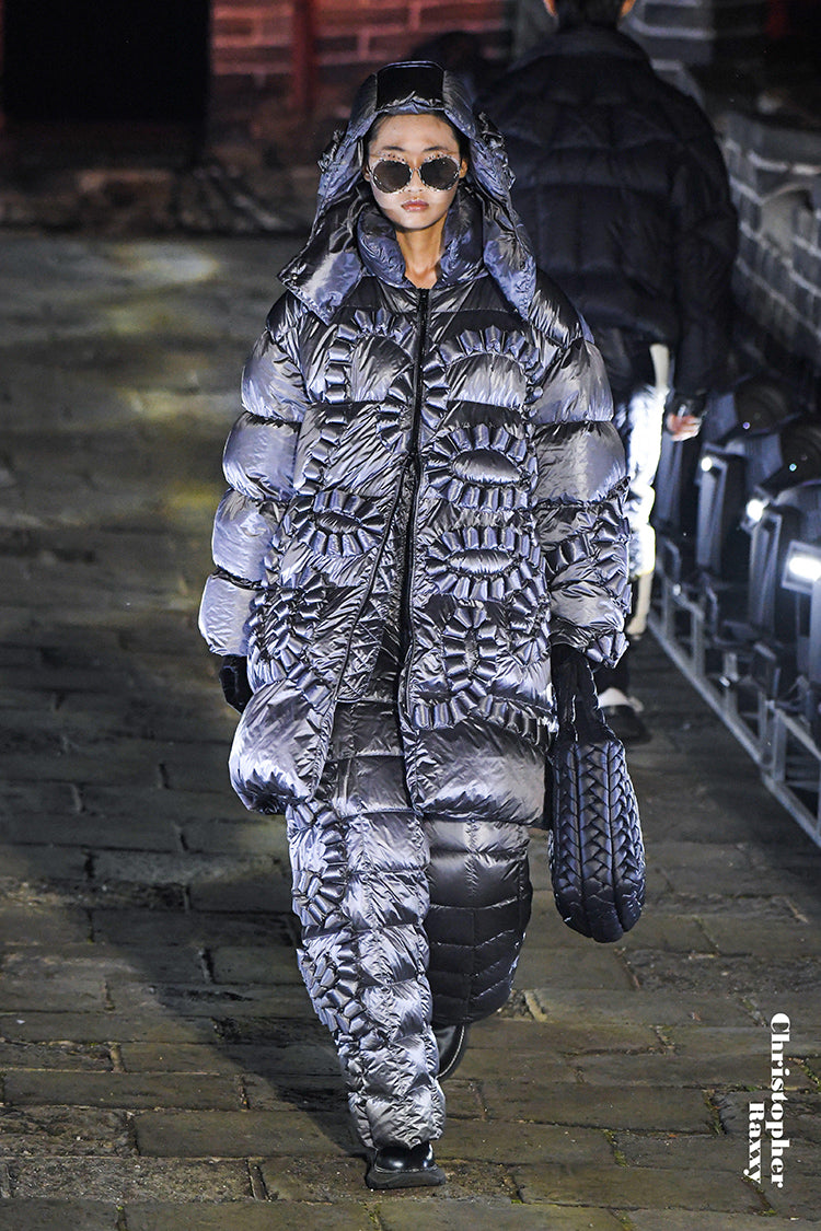 5-DIMENSIONAL KIRIN DECORATION ARTISTIC STYLE GOOSE DOWN COAT