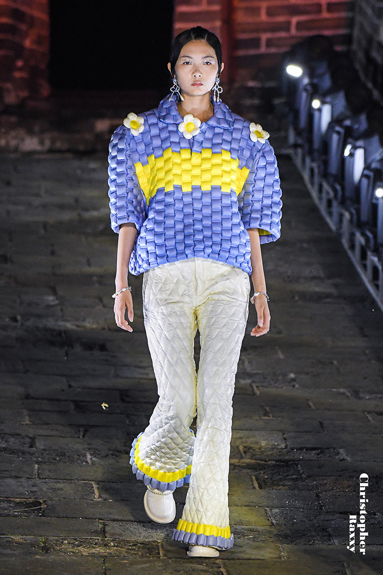 5-DIMENSIONAL GREAT WALL PATTERN PROFILE STITCHING COLOR GOOSE DOWN SHORT-SLEEVED LAPEL SHIRT
