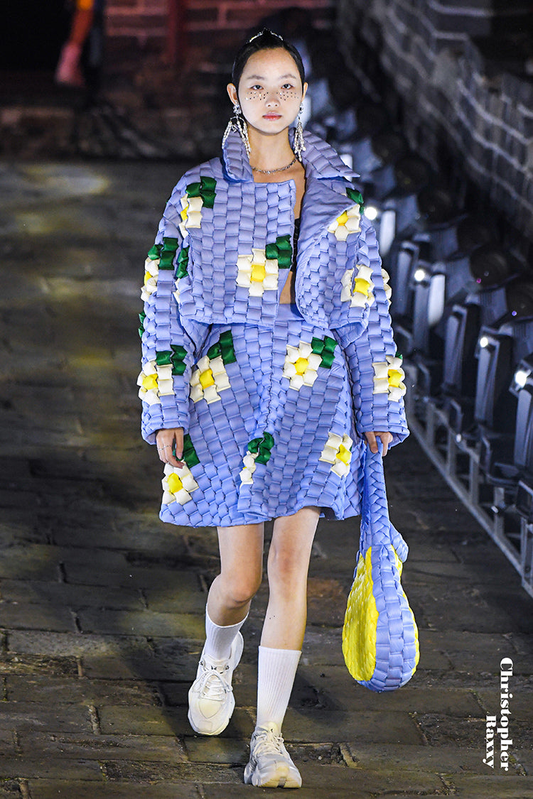 5-DIMENSIONAL TEXTURED BLUE WOVEN FLORAL GOOSE DOWN LAPEL JACKET