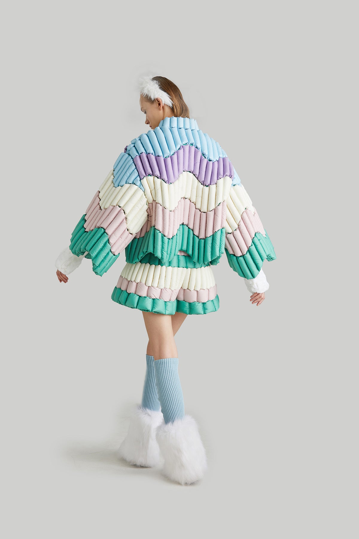 WAVE SILHOUETTE GOOSE DOWN JACKET