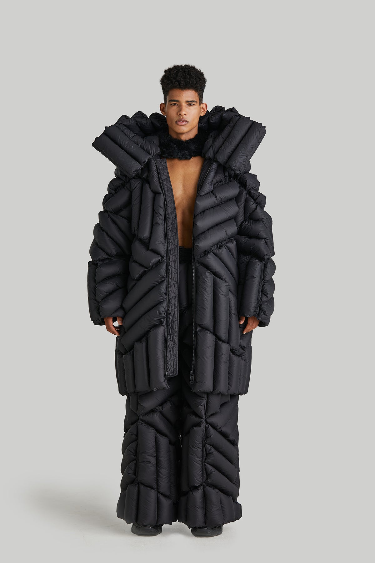 THREE DIMENSIONAL SILHOUETTE GOOSE DOWN PARKA