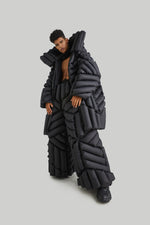 THREE DIMENSIONAL SILHOUETTE GOOSE DOWN PARKA