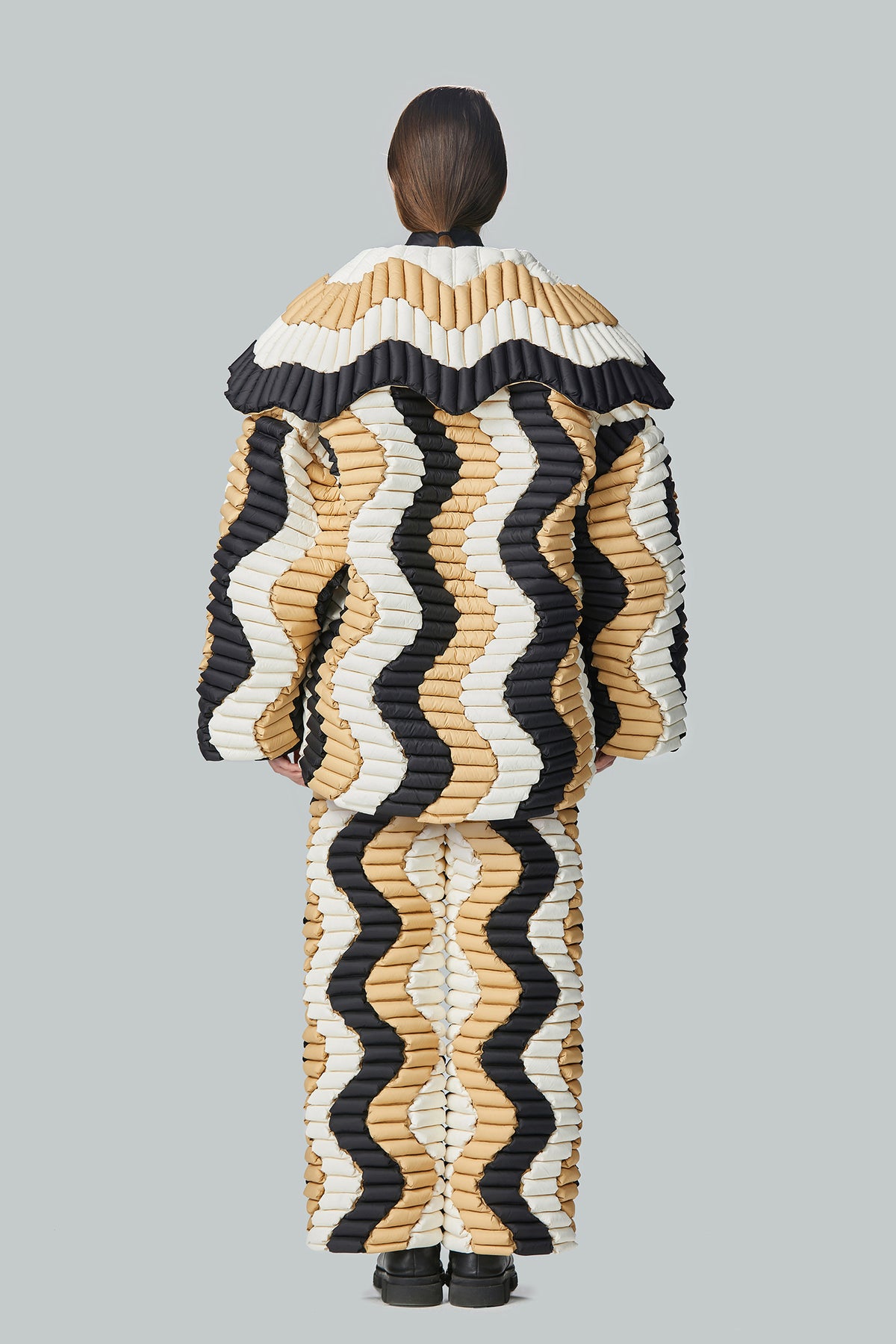 STEREO WAVY LARGE LAPEL DOWN JACKET