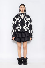 RAXXY BLACK AND WHITE QUILTED CHECK PATTERN V-NECK GOOSE DOWN CARDIGAN
