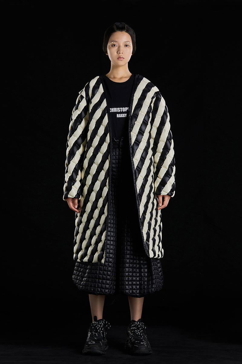 BLACK&WHITE RATTAN STYLE GOOSE DOWN COAT