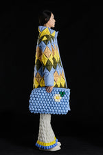 COLOR RHOMBUS PATCH GOOSE DOWN COAT