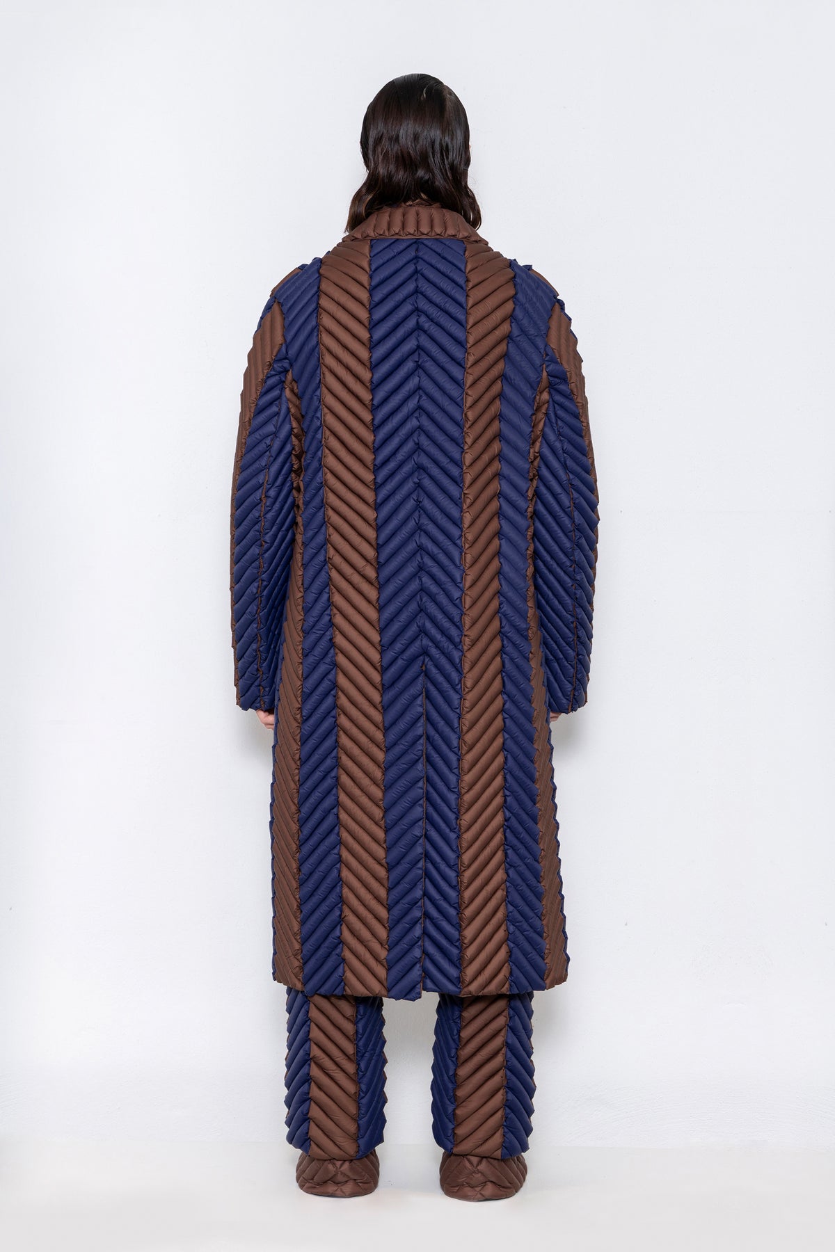 RAXXY COLOR-BLOCKED HERRINGBONE PATTERN LONG-LENGTH GOOSE DOWN COAT