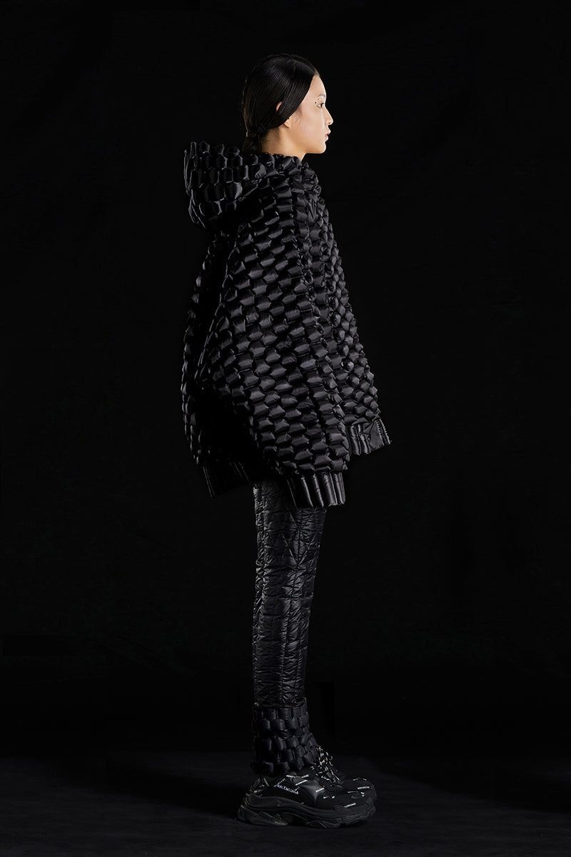 GOLD PEARL 5-DIMENSIONAL KIRIN PATTERN BATWING SLEEVES GOOSE DOWN JACKET