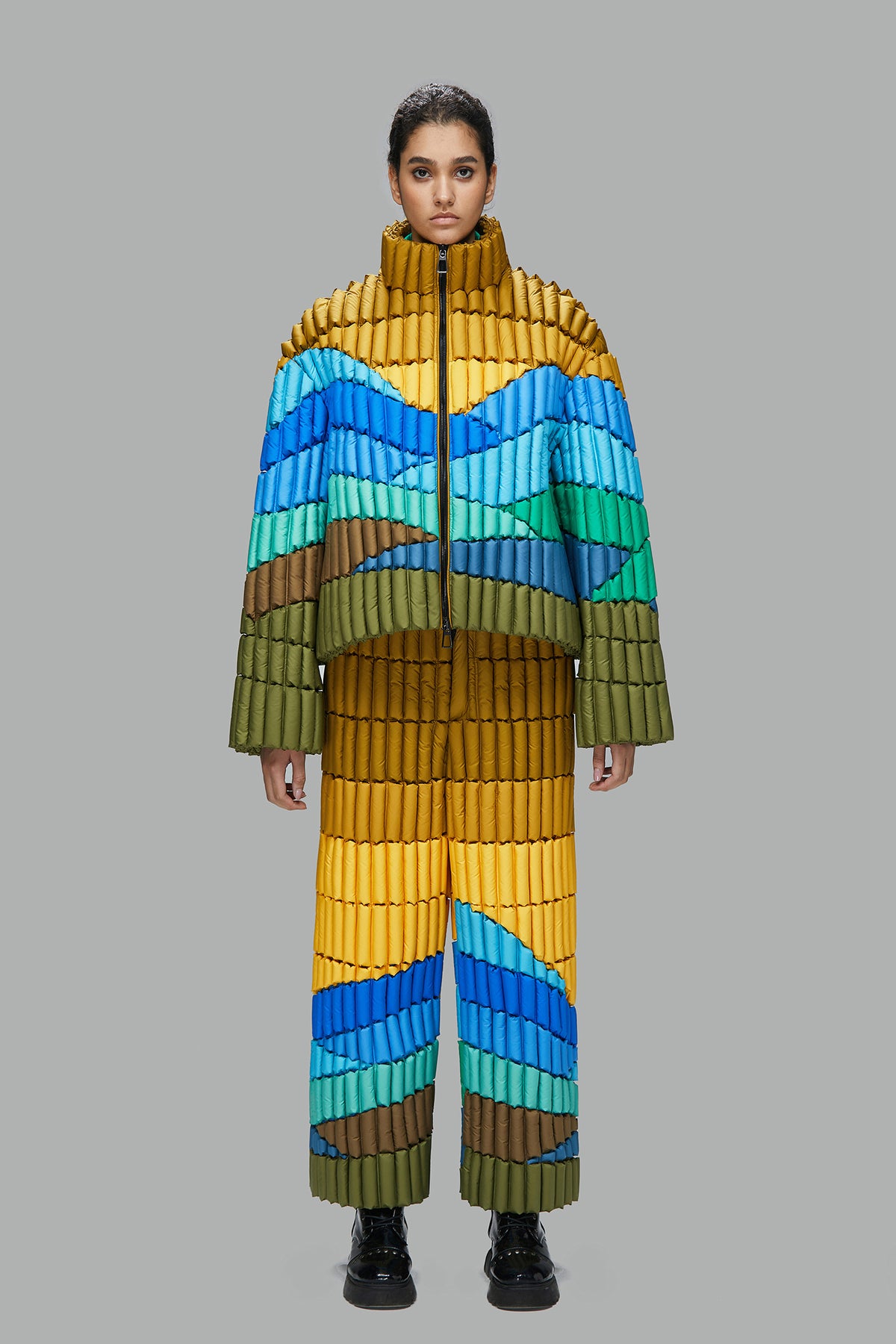 THE VAST LAND BAMBOO GRAIN DOWN JACKET