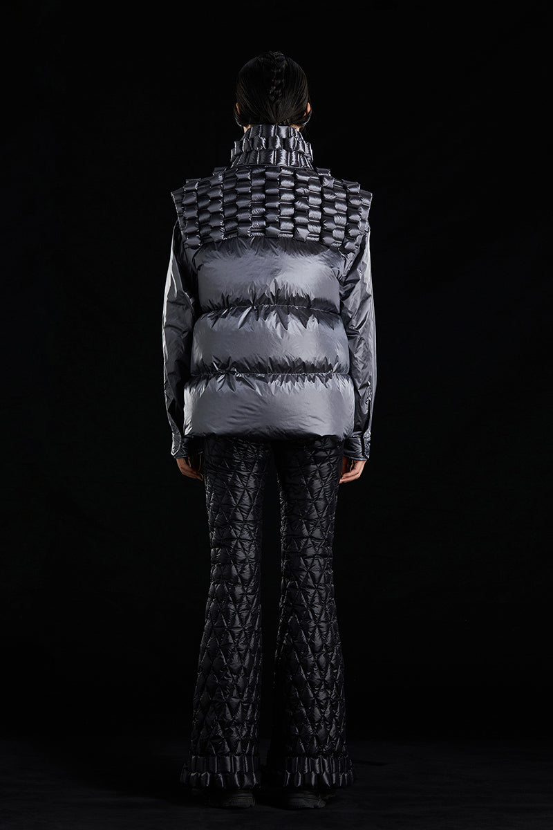 5-DIMENSIONAL CROCODILE DECORATIVE GOOSE DOWN VEST
