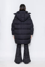 RAXXY V-PATTERN HOODED LONG-LENGTH GOOSE DOWN JACKET
