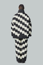 CLASSICAL ARMOR TEXTURED BLACK&WHITE STRIPE DOWN JACKET
