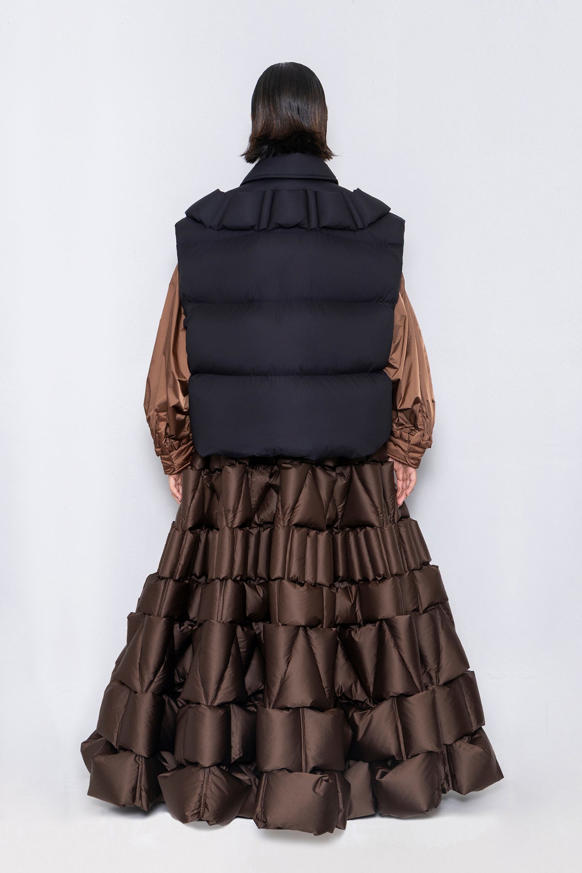 RAXXY V-PATTERN SLEEVELESS GOOSE DOWN JACKET