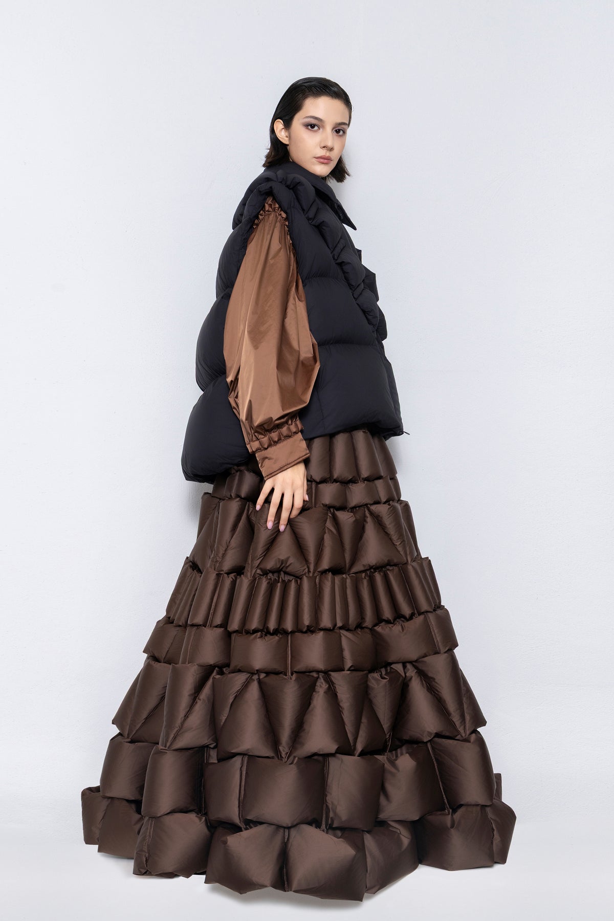 RAXXY V-PATTERN SLEEVELESS GOOSE DOWN JACKET