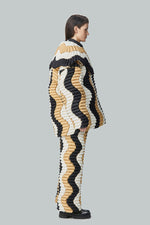 STEREO WAVY LARGE LAPEL DOWN JACKET