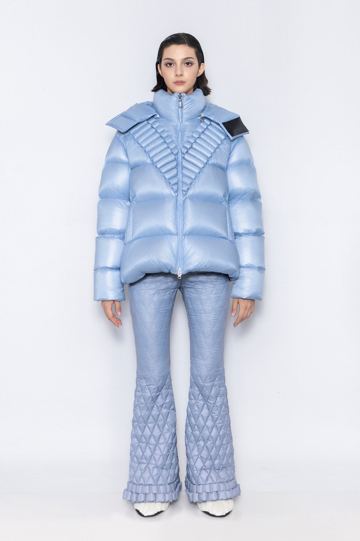 RAXXY V-PATTERN HOODED GOOSE DOWN JACKET