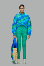 CLASSIC ARMOR PATTERN COLOR STRIPE DOWN JACKET