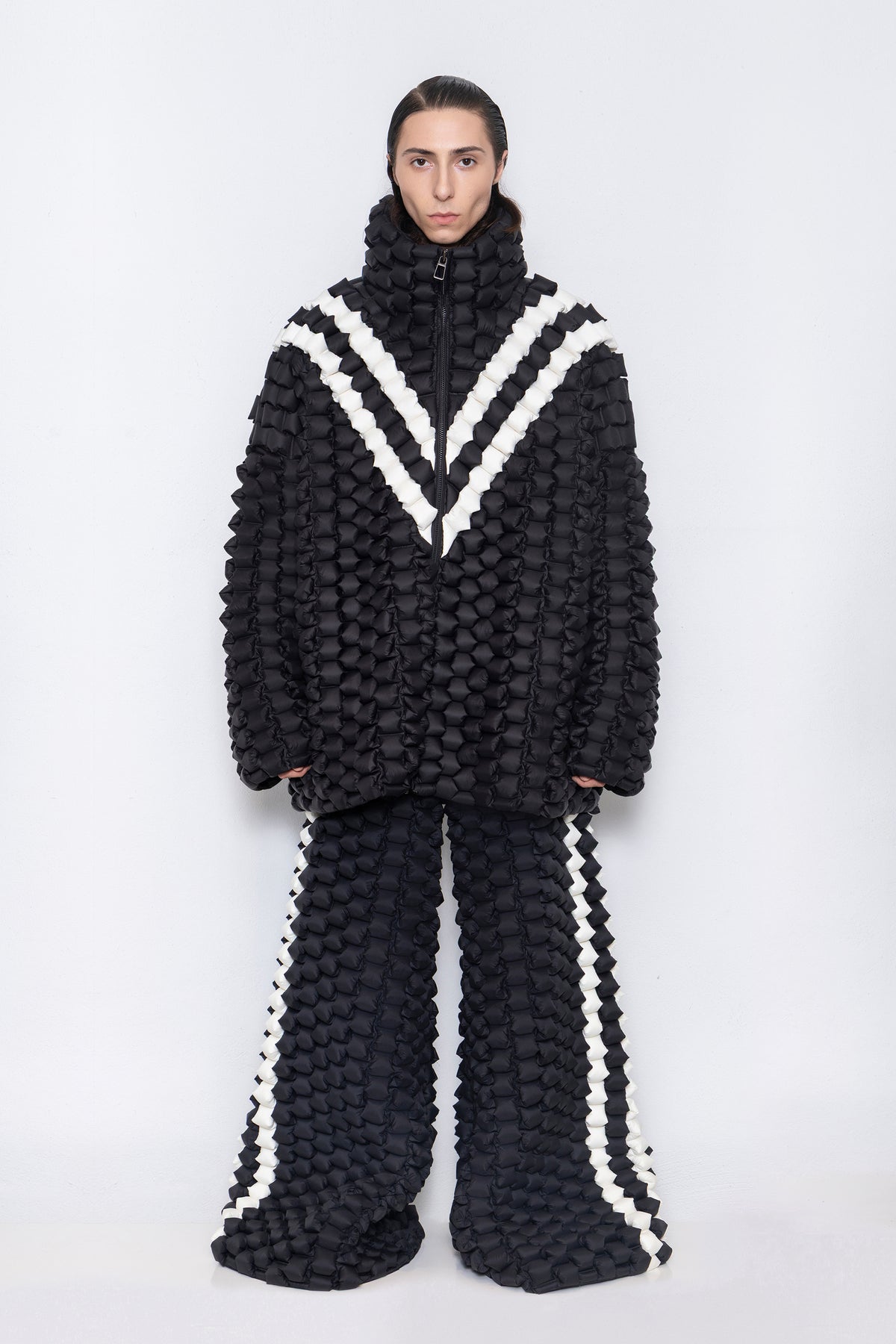 RAXXY CLASSIC BLACK & WHITE V-PATTERN GOOSE DOWN JACKET