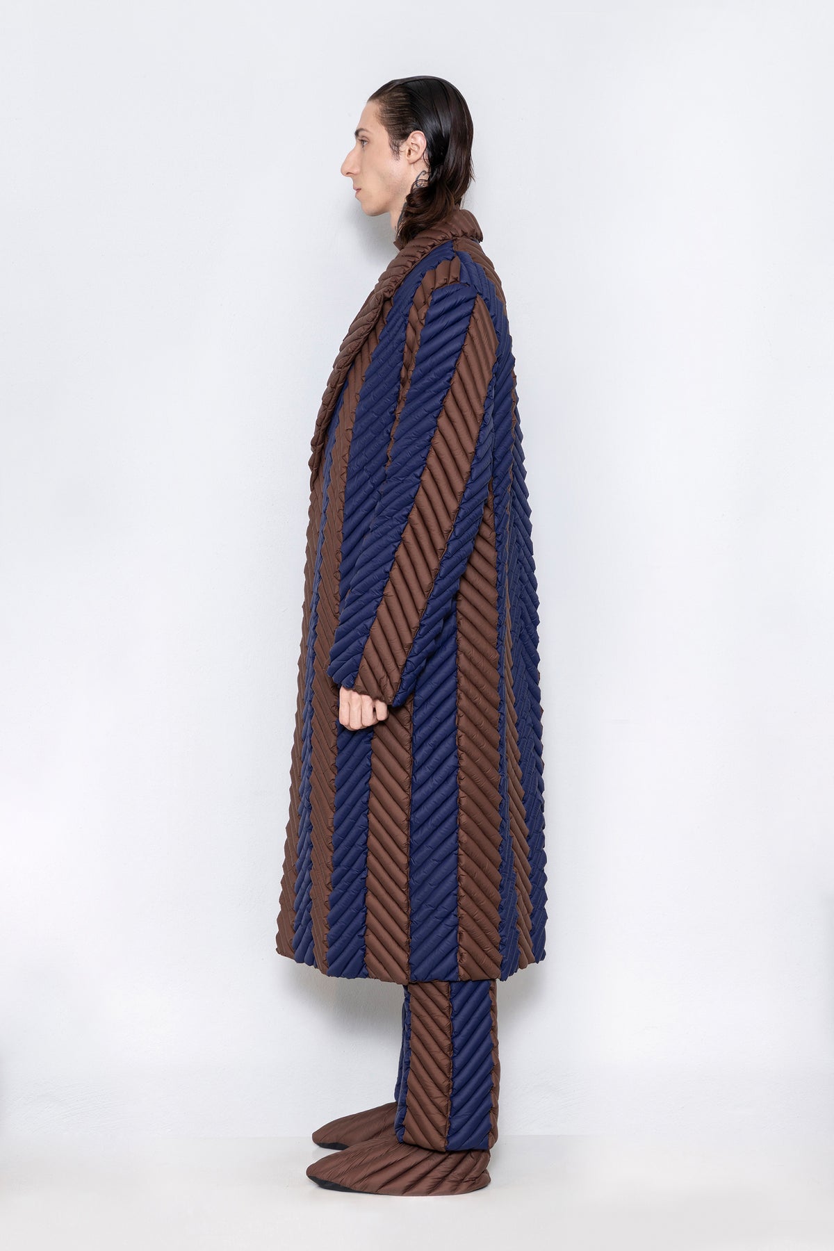 RAXXY COLOR-BLOCKED HERRINGBONE PATTERN LONG-LENGTH GOOSE DOWN COAT