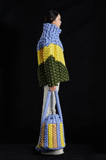 5-DIMENSIONAL TEXTURED THREE-TONE GOOSE DOWN TURTLENECK SWEATER